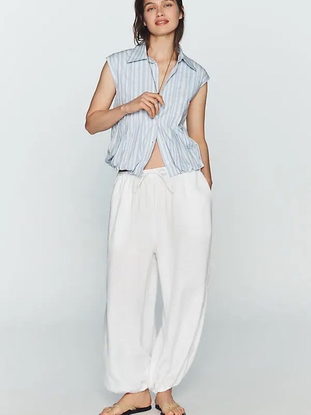 Maeve Sleeveless Pleated Bubble-Hem
Buttondown Top